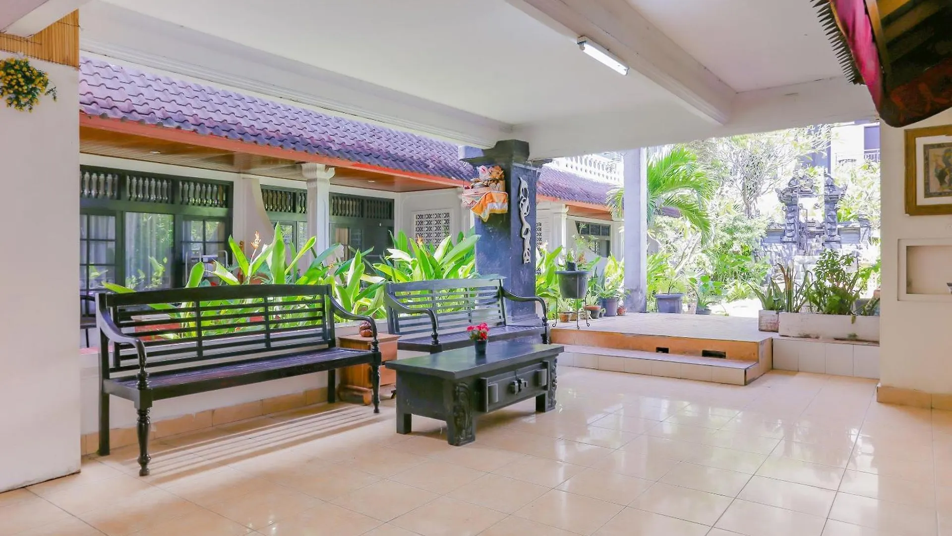 Oyo 4012 Ari Beach Inn Kuta  Hotel Kuta (Bali)