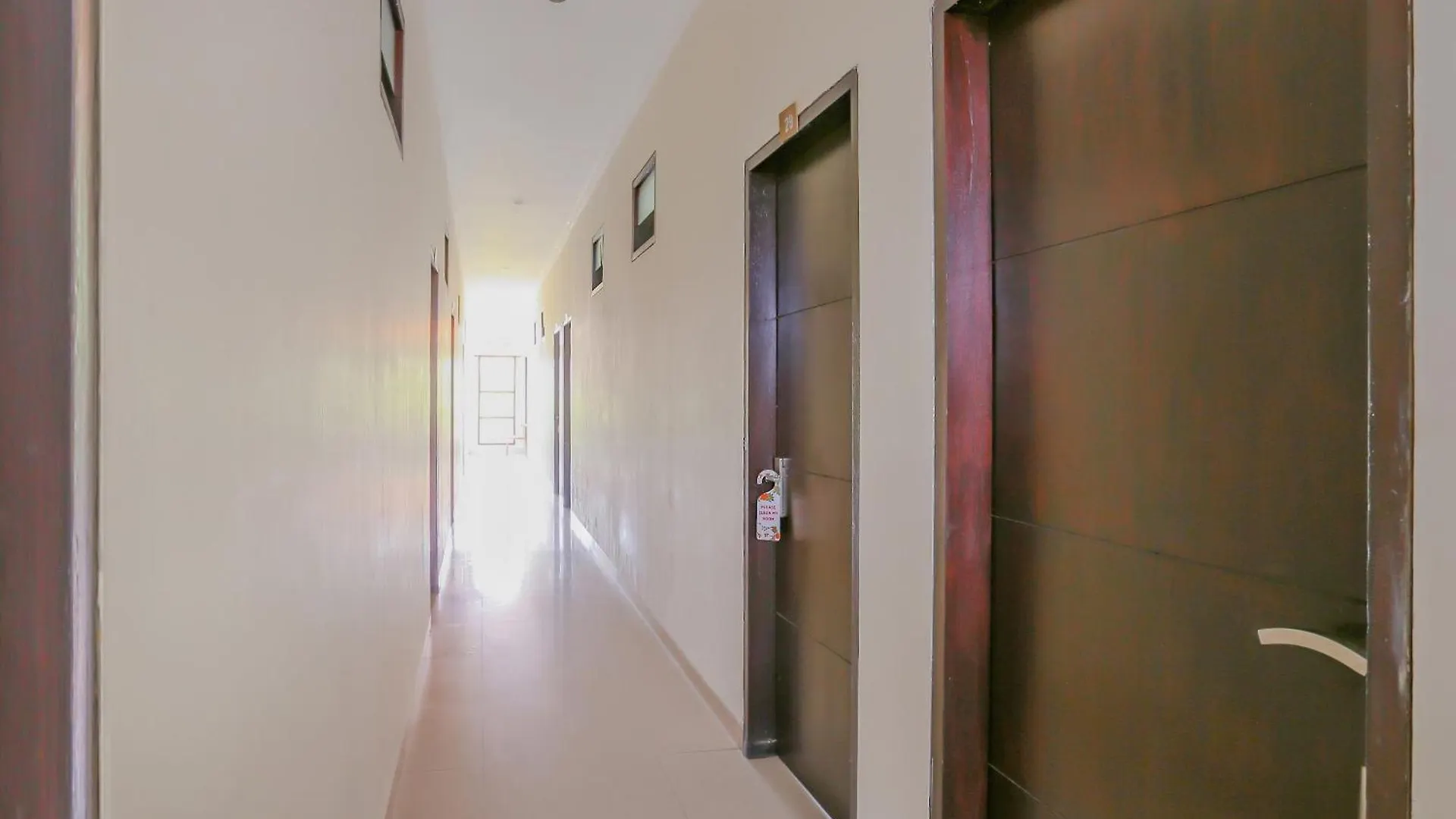 Oyo 4012 Ari Beach Inn Kuta  Kuta (Bali)