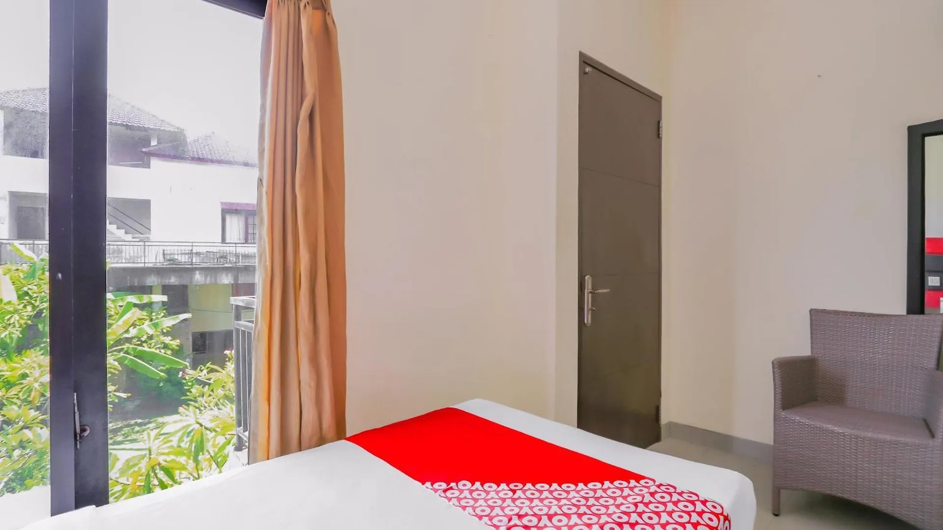 ** Hotel Oyo 4012 Ari Beach Inn Kuta  Indonesia